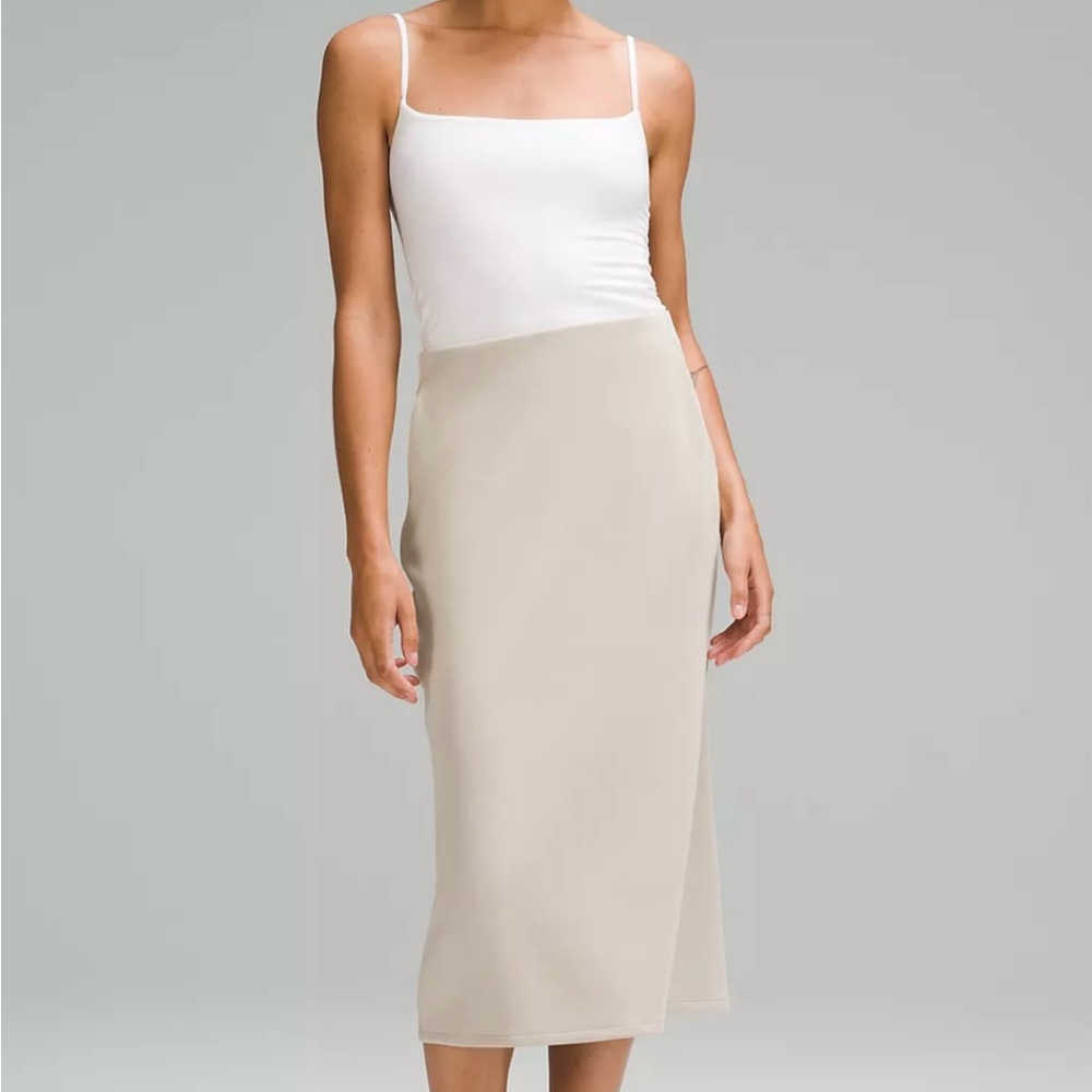 Lululemon Softstreme High-Rise MIDI Skirt Size 2 NWOT